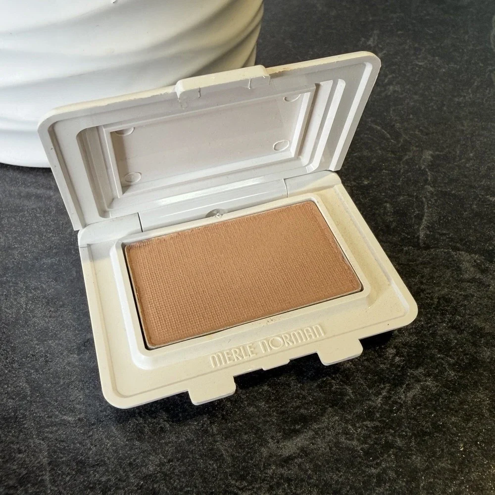 NEW Merle Norman Ultra Powder Foundation ULTRA BISQUE Sample Size Compact .10 oz
